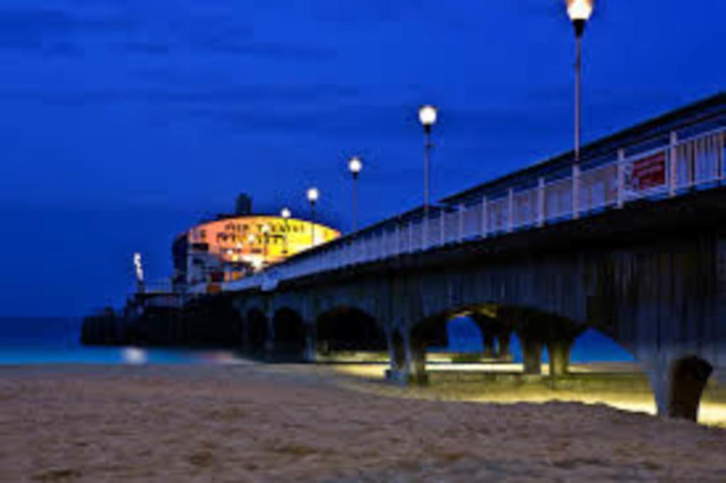 Travellers Retreat Hotel พูล ภายนอก รูปภาพ